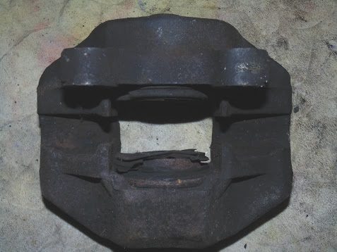 porsche 911 930 brake calipers before refurbishment