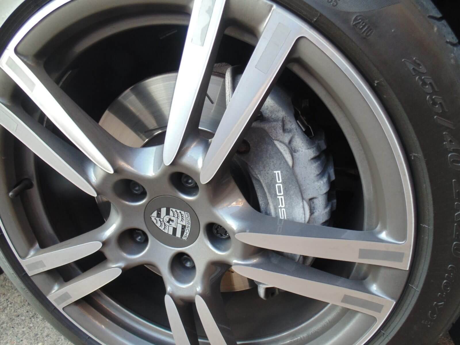 porsche 911 930 brake calipers before refurbishment