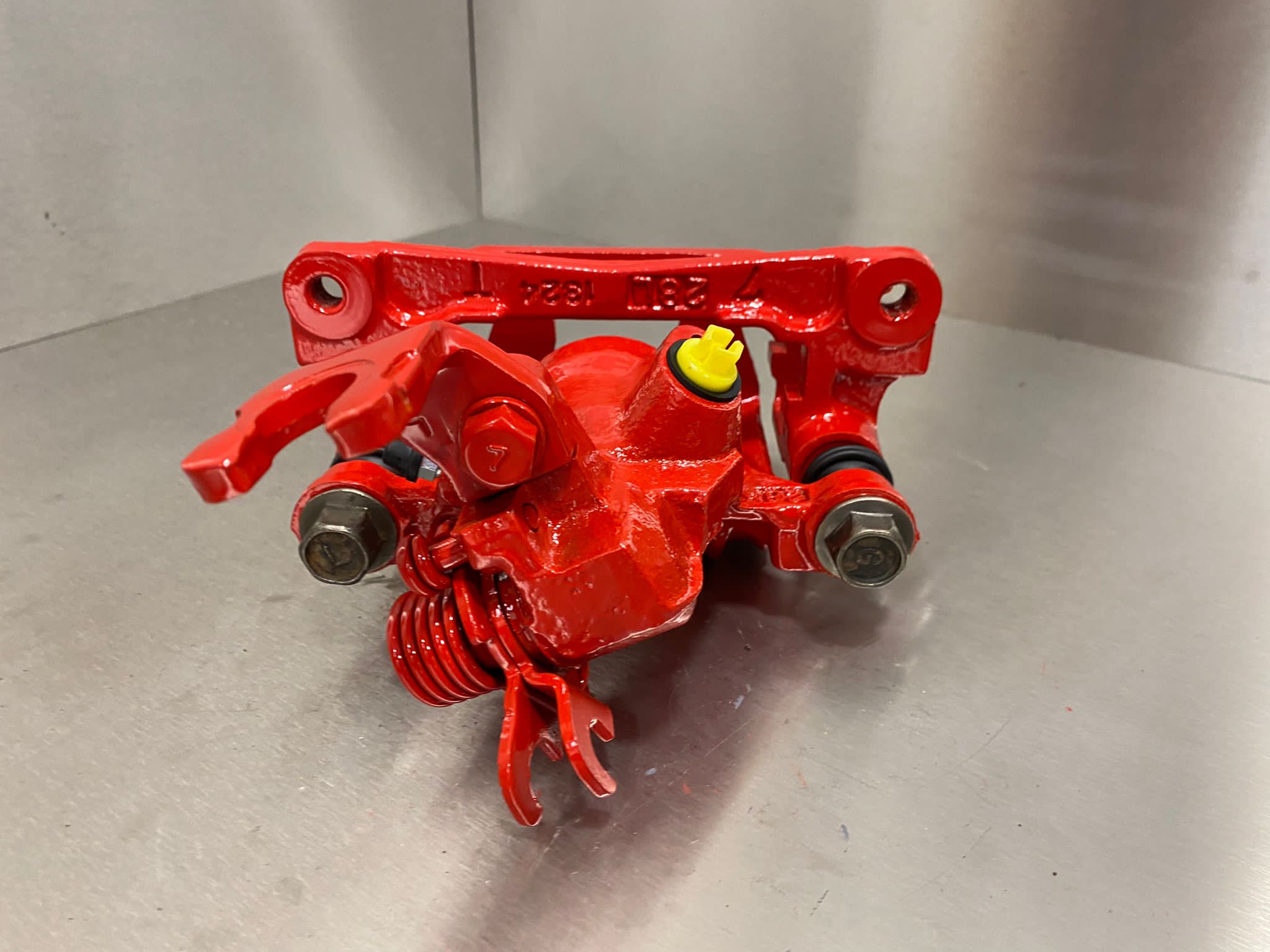 1993 Mazda RX7 Brake Calipers Refurbishment and Paint i001122