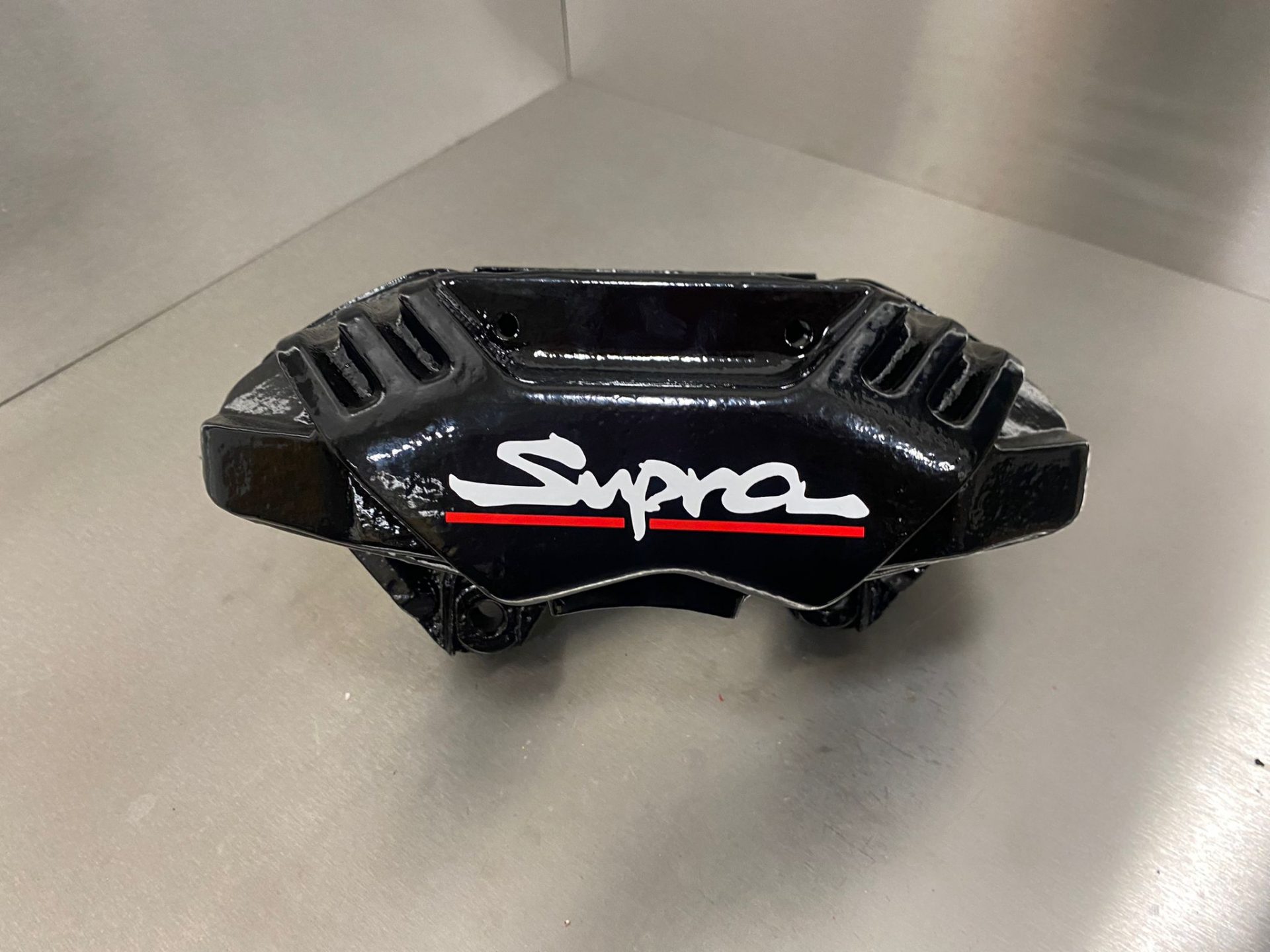 1995 Toyota Supra Brake Calipers Refurbishment and Paint i001148 Professional Brake Caliper