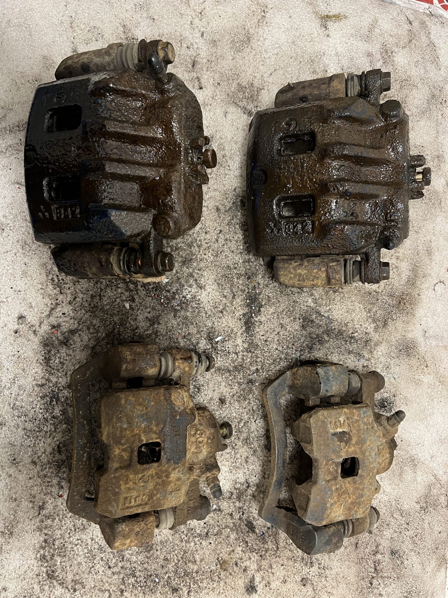 1998 Subaru Impreza Brake Calipers Refurbishment and Paint
