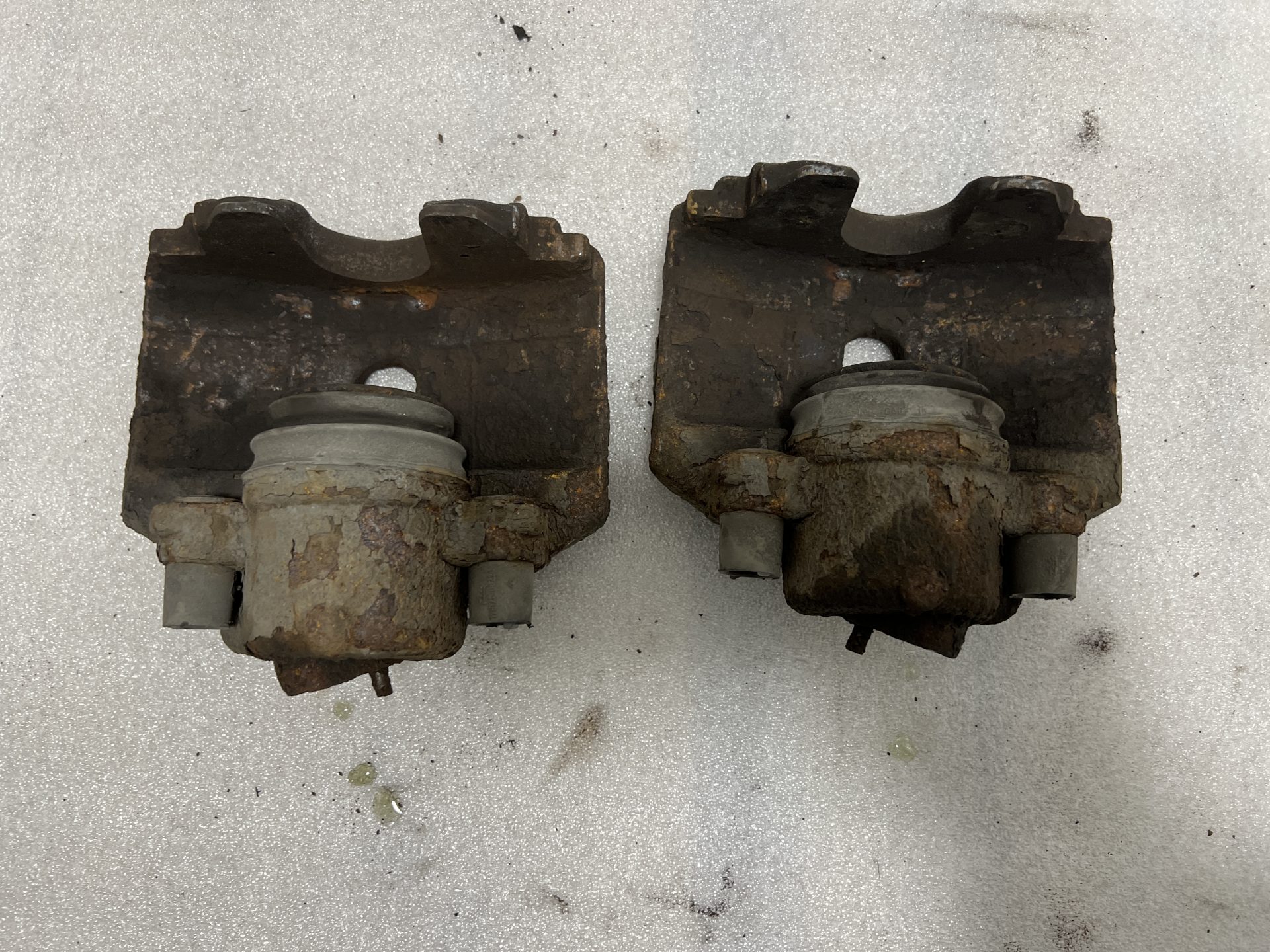 BMW Brake Calipers Refurbishment and Paint