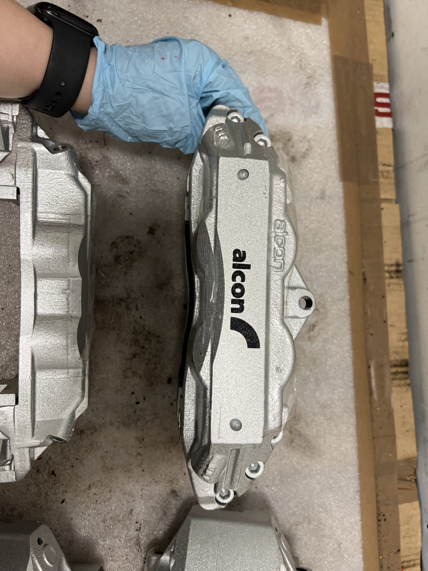 Land Rover Defender Brake Calipers Painted i001149 Professional Brake