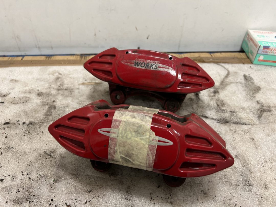 Mini John Cooper brake calipers refurbishment and painted i001197